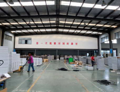 塑鋼門(mén)窗(chuāng)生(shēng)産加工(gōng)車(chē)間(jiān)